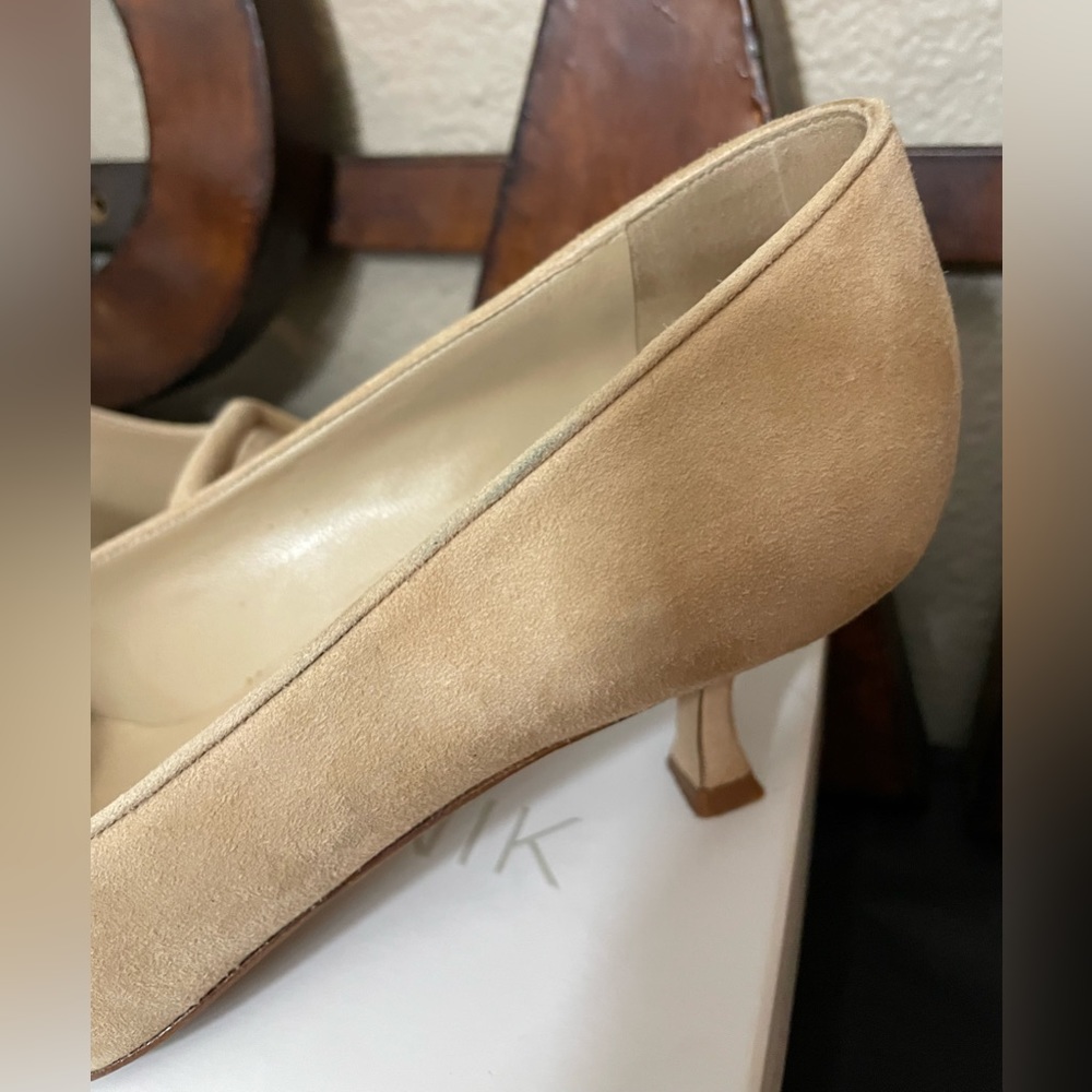 🔥Great Used Condition Manolo Blahnik 40(9)heels comes with box,dustbags,card - Picture 11 of 14